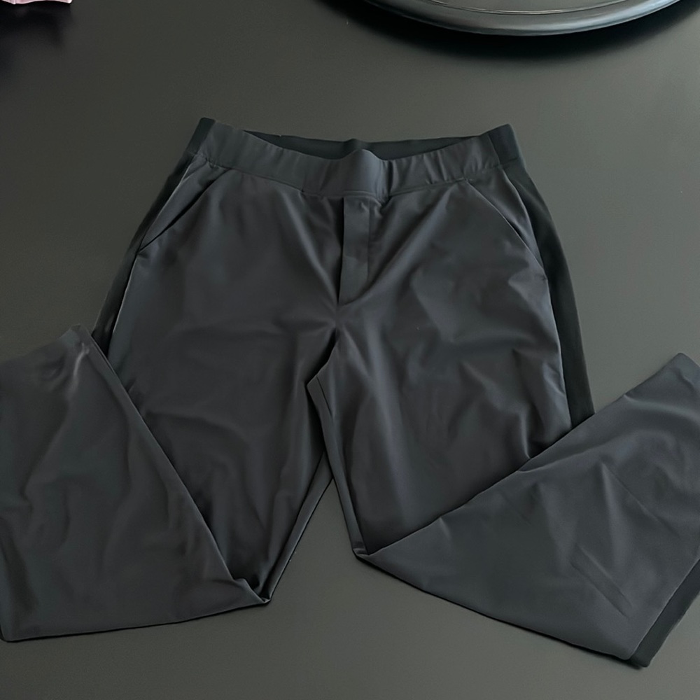 ATHLETA Brooklyn Mid Rise Ankle Pant Gently worn a few times. Excellent cond